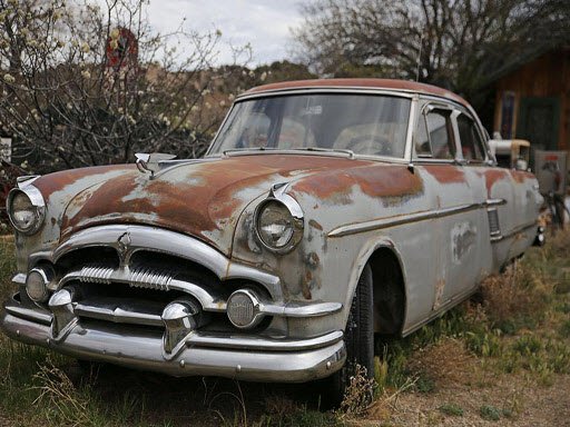 Play: Old Rusty Cars Differences Img
